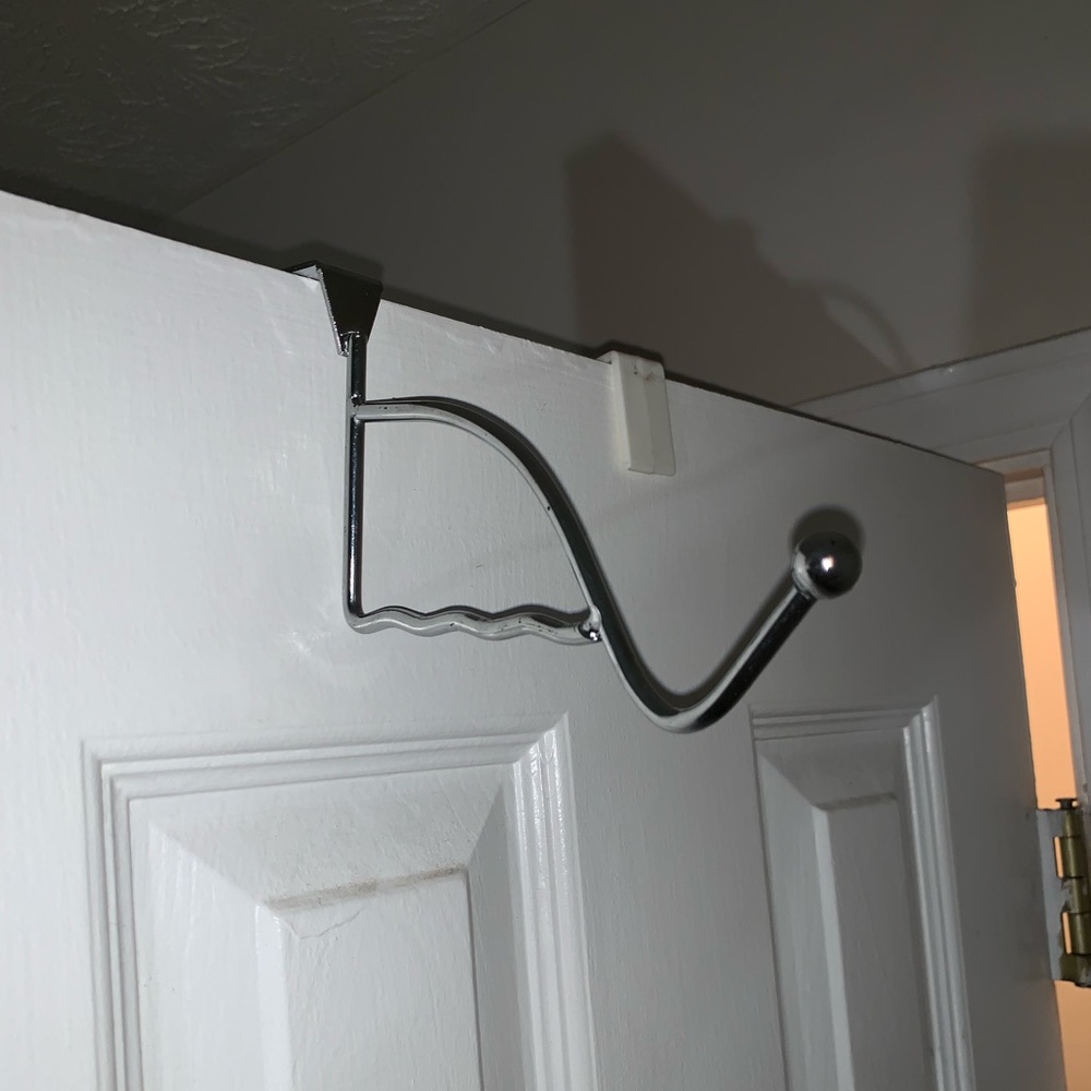 Coat hanger. Never used, great condition!!